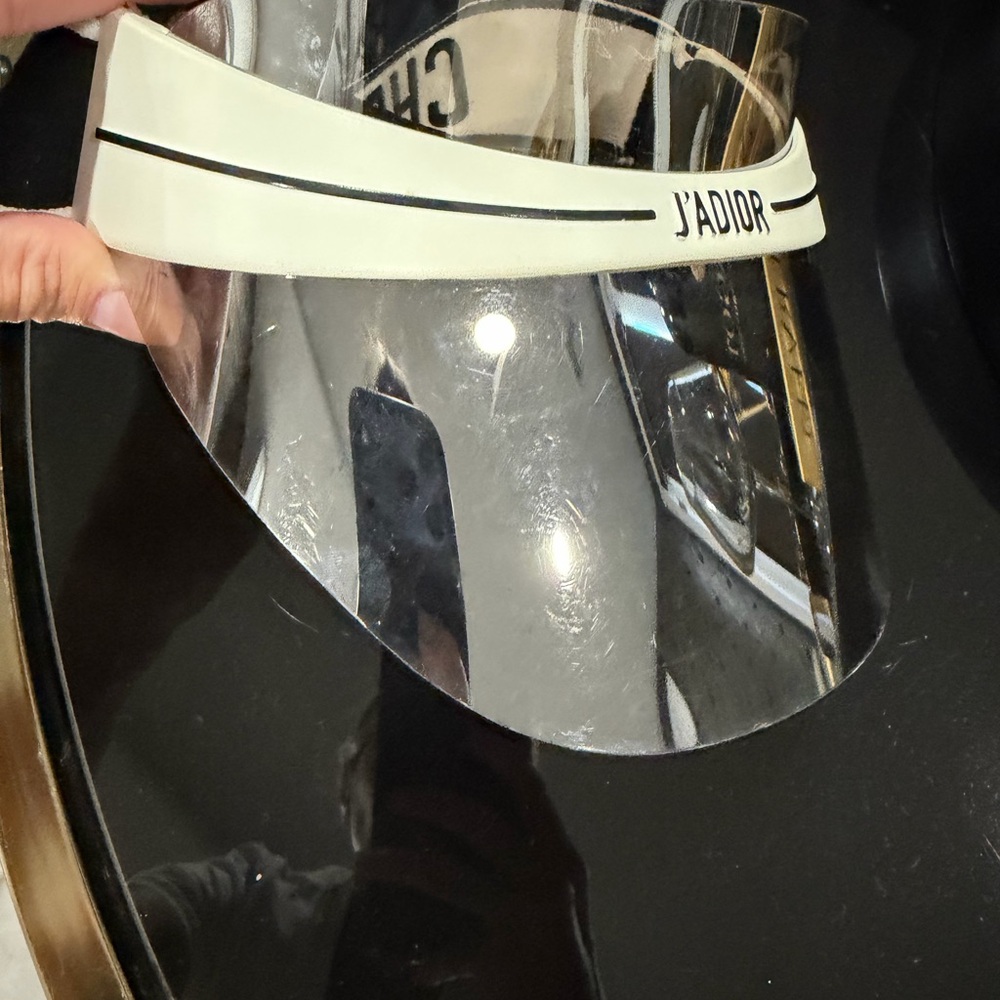 Christian Dior J’Adior Sun Visor – Authentic – Adjustable - Picture 6 of 7